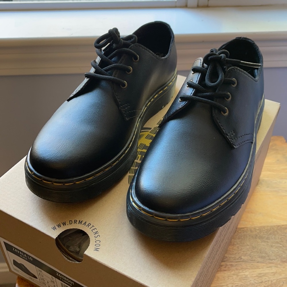 New Dr. Marten Zavala Lo size Black 7 women’s